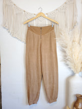 Load image into Gallery viewer, NEW Aerie Brown Fleece Jogger (XS)
