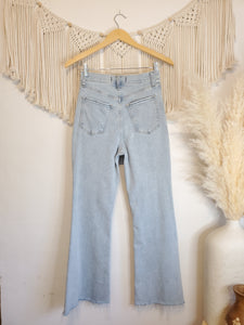 A&F High Rise Flare Jeans (26/2)