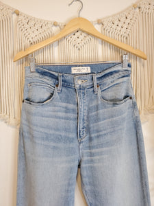 A&F High Rise Flare Jeans (28/6 Long)
