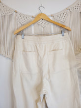 Load image into Gallery viewer, Cream Straight Cord Pants (L)
