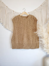 Load image into Gallery viewer, Brown Cable Knit Sweater Top (2X)
