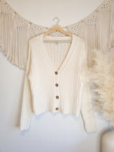 Load image into Gallery viewer, Chunky Ribbed Knit Cardi (M)
