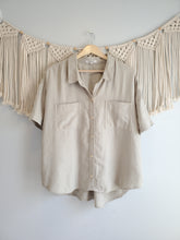 Load image into Gallery viewer, Madewell Sage Woven Button Up (XL)
