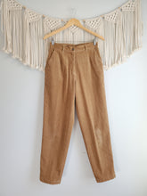 Load image into Gallery viewer, Vintage LL Bean Cord Pants (26/27)
