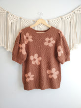 Load image into Gallery viewer, Floral Puff Sleeve Sweater Top (L)
