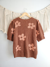 Load image into Gallery viewer, Floral Puff Sleeve Sweater Top (L)

