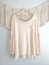 Load image into Gallery viewer, Free People Oversized Puff Sleeve Top (M)
