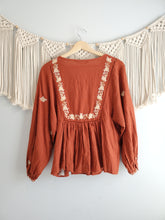 Load image into Gallery viewer, Zara Embroidered Puff Sleeve Top (S)
