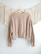 Load image into Gallery viewer, Chunky Oversized Cardi (M)
