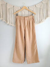 Load image into Gallery viewer, Linen Wide Leg Pants (S)

