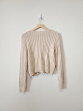 Load image into Gallery viewer, AE Oat Cable Knit Sweater (M)
