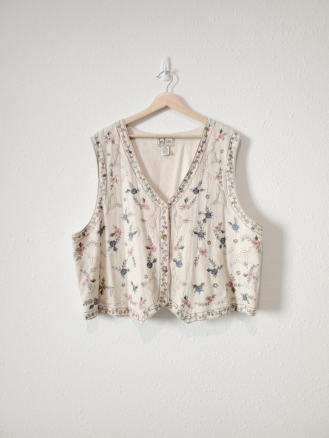 Vintage Floral Embroidered Vest (3X)