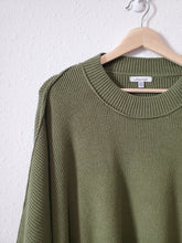 Load image into Gallery viewer, Puff Sleeve Sweater (2X)
