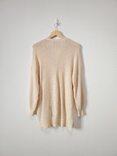Load image into Gallery viewer, Ae Oversized Henley Sweater (XS/S)
