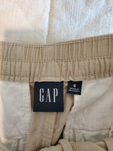 Load image into Gallery viewer, NEW Gap Corduroy Pants (6)
