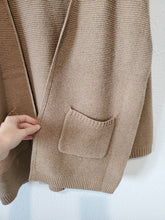 Load image into Gallery viewer, Brown Ribbed Knit Cardi (S)
