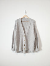 Load image into Gallery viewer, AE Gray Chunky Cardigan (M)
