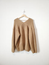 Load image into Gallery viewer, Neutral Chunky Sweater (M)
