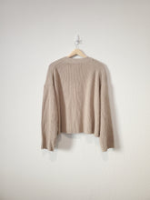 Load image into Gallery viewer, Chunky Button Up Sweater (XL)
