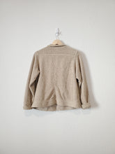 Load image into Gallery viewer, Vintage Cozy Button Up Fleece (M)
