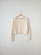 Load image into Gallery viewer, Cream Crop Ribbed Sweater (S)
