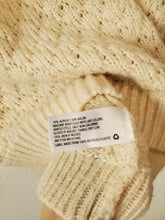 Load image into Gallery viewer, Textured Cream Sweater (S)
