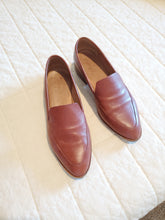 Load image into Gallery viewer, Madewell Brown Leather Loafers (10)
