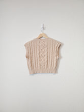Load image into Gallery viewer, Cable Knit Crop Sweater Vest (S)
