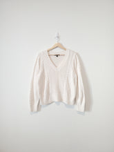 Load image into Gallery viewer, Ivory Cable Knit Sweater (XL)
