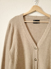 Load image into Gallery viewer, Asos Cozy Ribbed Cardigan (8)
