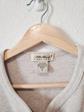 Load image into Gallery viewer, Vintage Eddie Bauer Ribbed Button Up (S)
