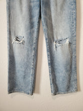 Load image into Gallery viewer, Anthropologie Relaxed Jeans (27)
