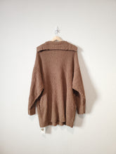 Load image into Gallery viewer, Brown Long Chunky Cardigan (XL)
