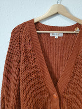 Load image into Gallery viewer, Vintage Rust Chunky Cardigan (M)
