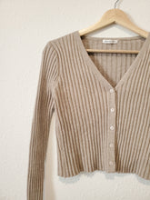 Load image into Gallery viewer, Taupe Ribbed Crop Sweater (S-L)
