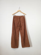Load image into Gallery viewer, Brown Cord Baggy Pants (XS)
