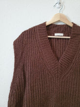 Load image into Gallery viewer, Brown Chunky Sweater Vest (L)
