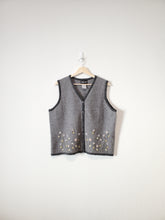 Load image into Gallery viewer, Vintage Floral Sweater Vest (L)
