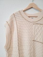 Load image into Gallery viewer, Chunky Sweater Vest (L)
