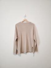Load image into Gallery viewer, Waffle Knit Henley Sweater (L)
