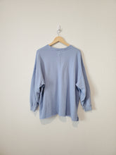 Load image into Gallery viewer, Aerie Blue Crewneck Sweatshirt (M)
