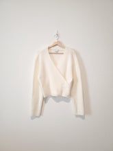 Load image into Gallery viewer, Topshop Ribbed Sweater (M)
