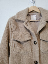 Load image into Gallery viewer, Button Up Sherpa Shacket (XS)
