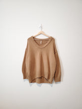 Load image into Gallery viewer, Free People Oversized Sweater (XS)
