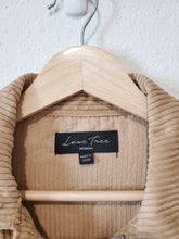 Load image into Gallery viewer, Tan Corduroy Shacket (M)
