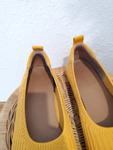 Load image into Gallery viewer, Everlane Mustard Day Glove Flats (11)
