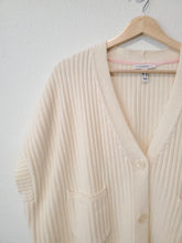 Load image into Gallery viewer, Cream Boxy Knit Sweater (L)
