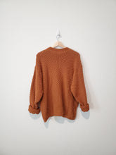 Load image into Gallery viewer, Vintage Chunky Cable Knit Sweater (M)

