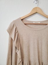 Load image into Gallery viewer, Neutral Ruffle Textured Top (XL)
