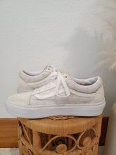 Load image into Gallery viewer, Vans Floral Old Skool Sneakers (10)

